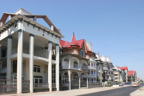 Roma Mansions of Buzescu di Buzescu, Rumania