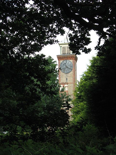 Menara Clock Little Ellingham di Little Ellingham, Inggris