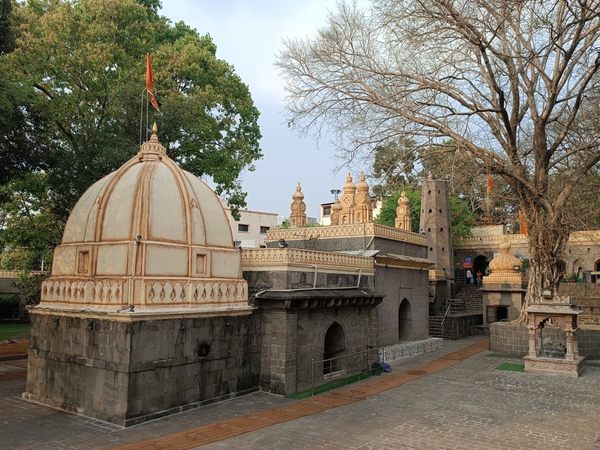 Kuil Someshwar di Pune, India