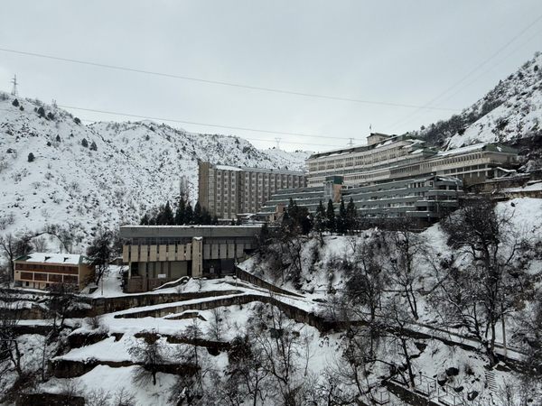 Khoja Obi Garm di Varzob, Tajikistan