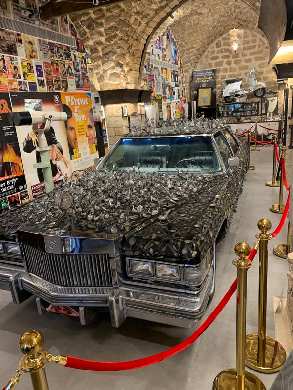 Museum Uri Geller di Tel Aviv-Yafo, Israel